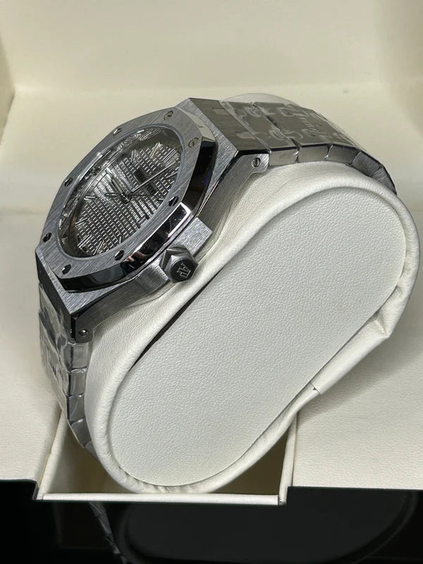 Audemars Piguet  Royal Oak silver metallic Dial | Fullset